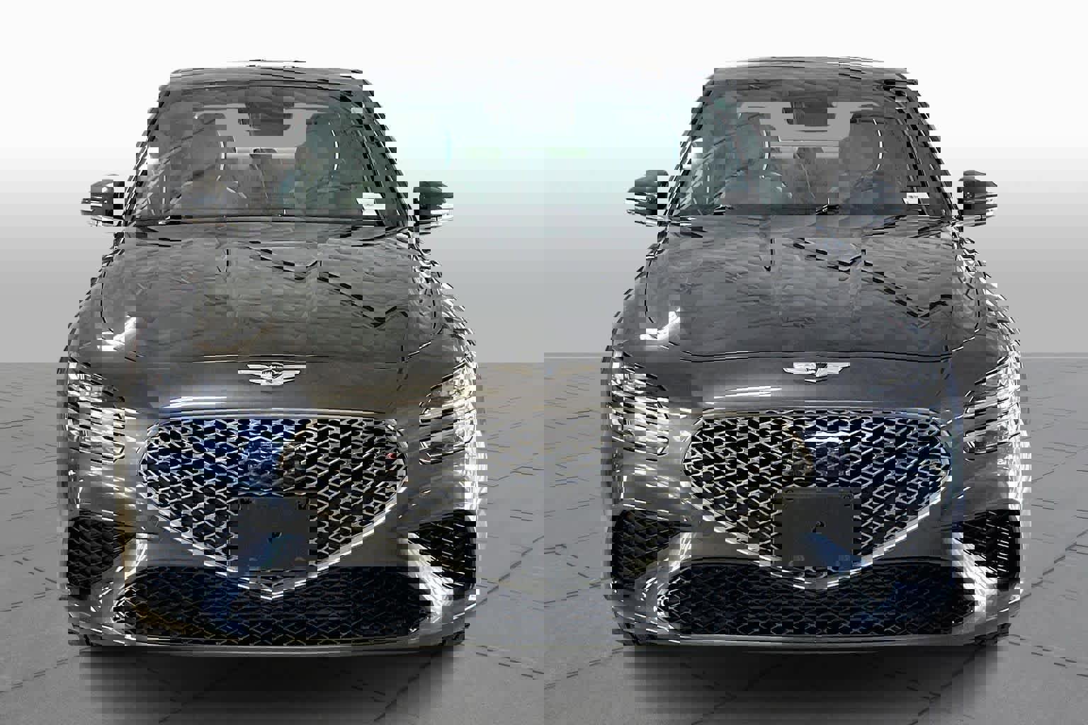 Used 2022 Genesis G70 2.0T image 4