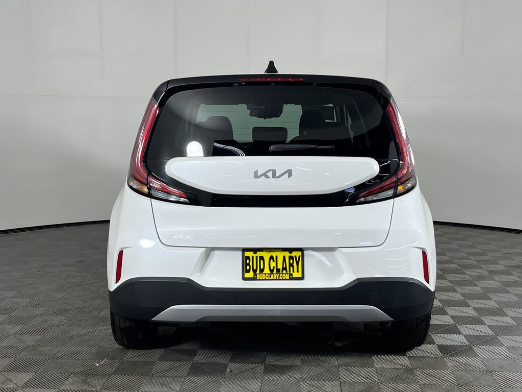 Used 2023 Kia Soul S FWD image 7