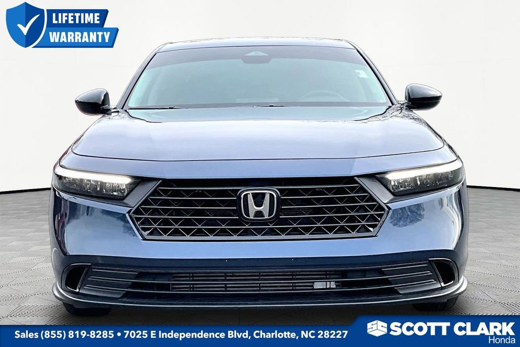 Used 2025 Honda Accord SE image 2