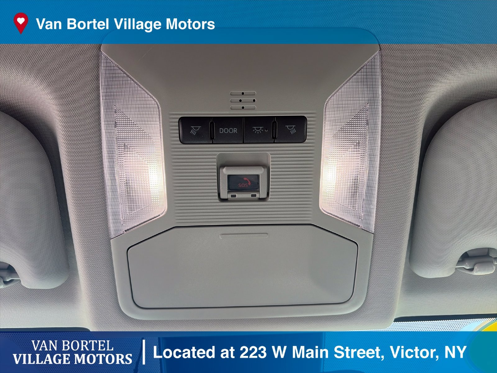 Used 2022 Toyota RAV4 LE AWD/4WD image 25