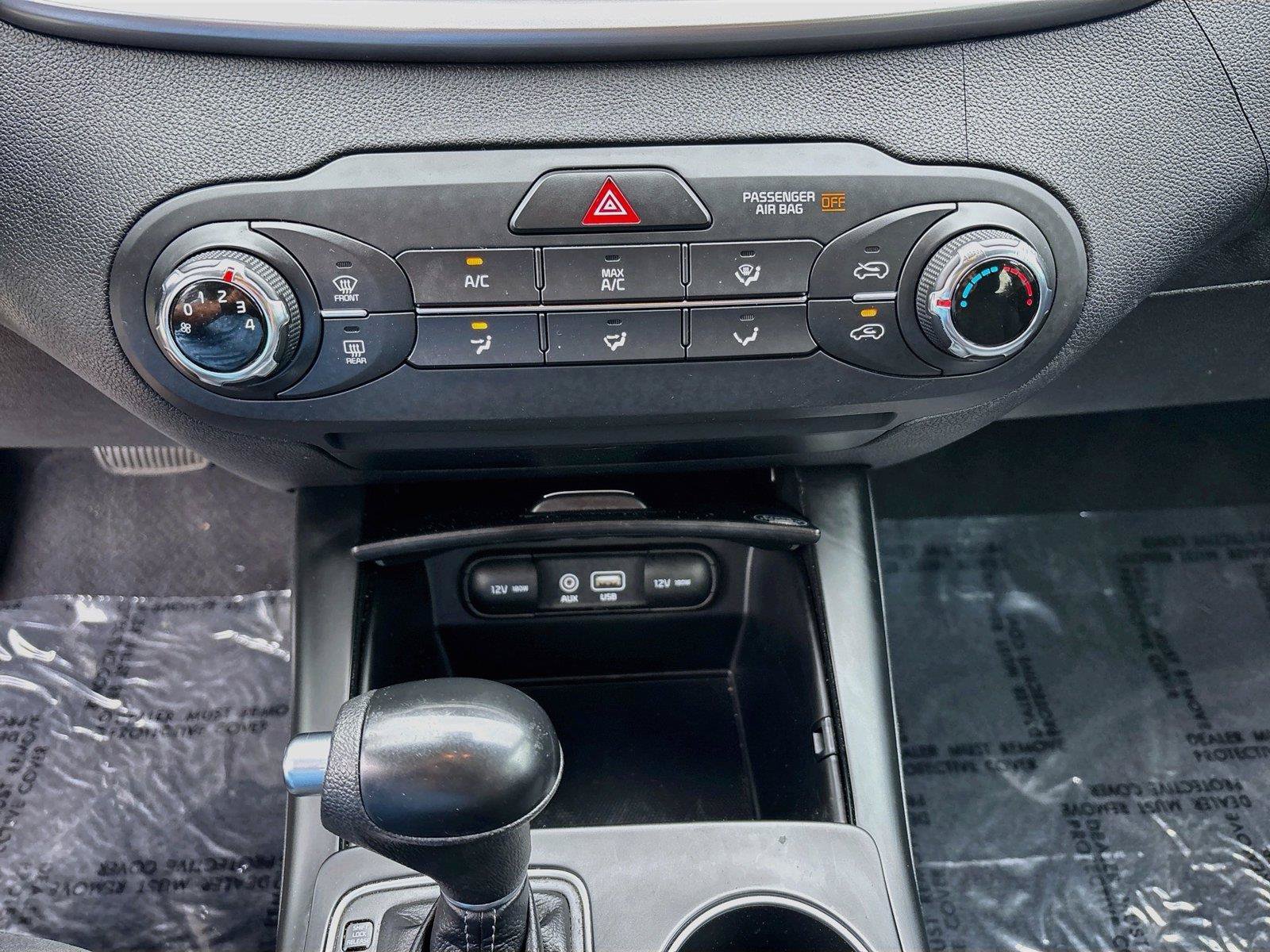 Used 2016 Kia Sorento FWD image 25