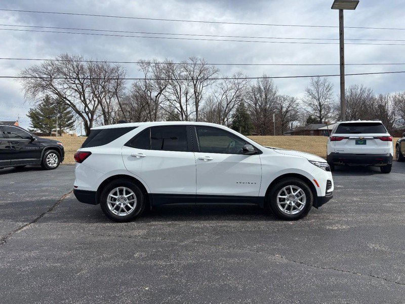 Used 2022 Chevrolet Equinox LS image 6
