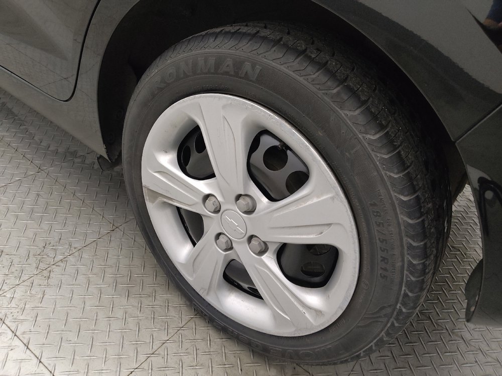 Used 2019 Chevrolet Spark LS image 31