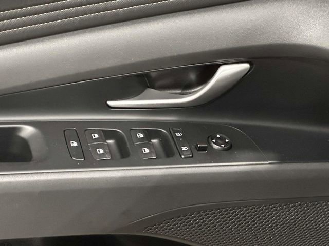 Used 2025 Hyundai Elantra Limited w/ Cargo Package FWD image 16
