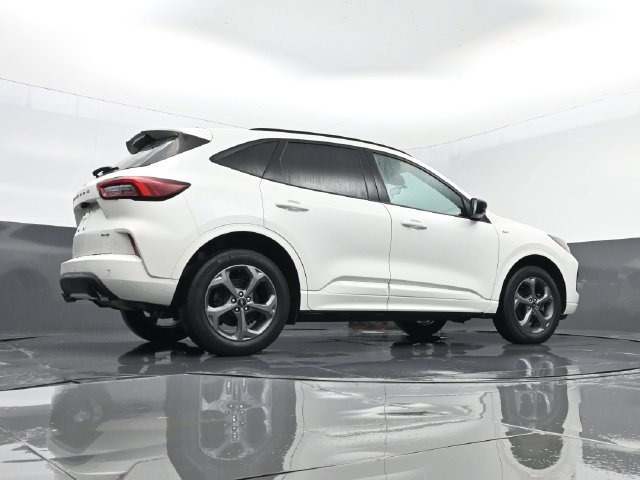 Used 2023 Ford Escape ST-Line w/ Tech Pack #1 AWD/4WD image 26