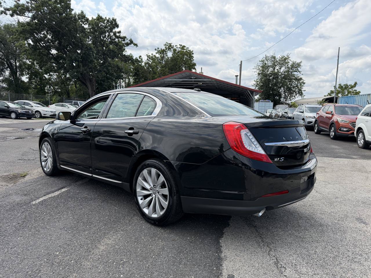 Used 2015 Lincoln MKS w/ Equipment Group 101A FWD image 8