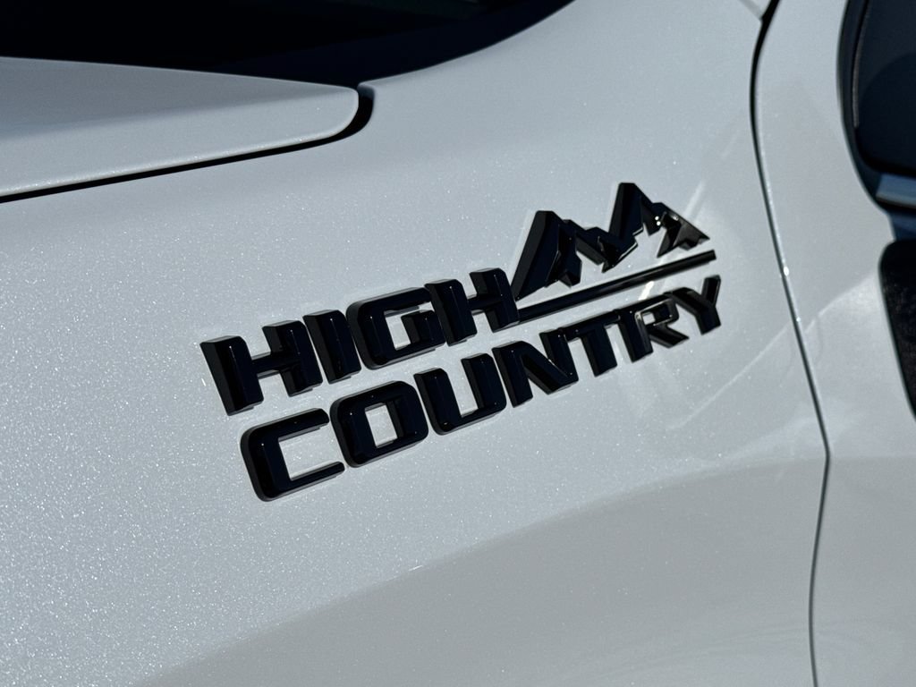 Certified 2026 Chevrolet Silverado 1500 High Country AWD/4WD image 13