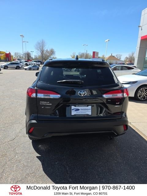 Used 2025 Toyota Corolla Cross LE w/ Moonroof Package image 4
