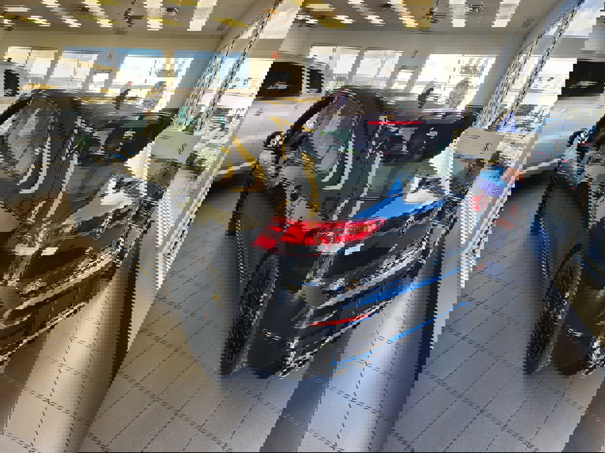 New 2026 Volkswagen Golf 2.0T image 3