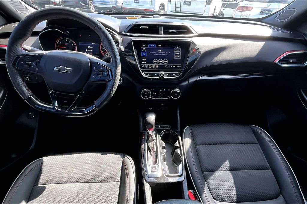 Used 2022 Chevrolet TrailBlazer RS w/ Sun and Liftgate Package image 11