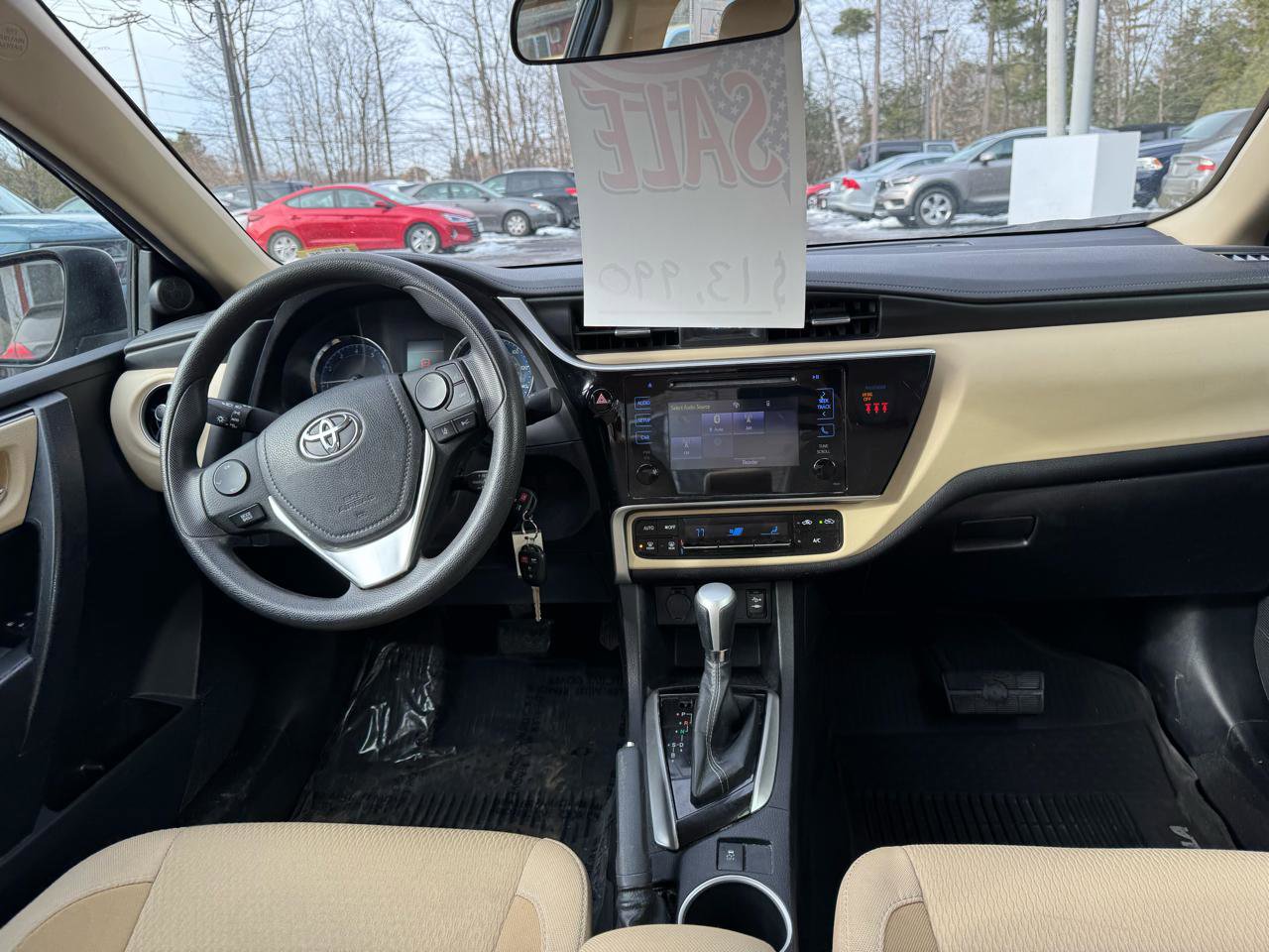 Used 2018 Toyota Corolla LE FWD image 13