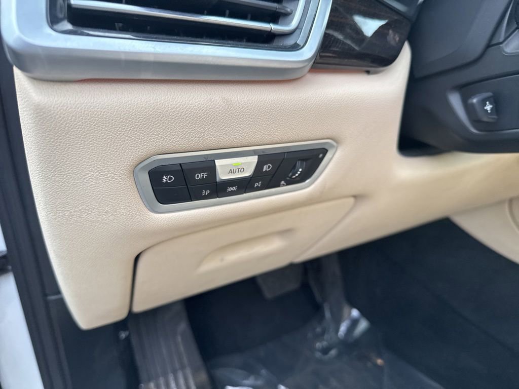 Used 2020 BMW X5 xDrive40i w/ Convenience Package AWD/4WD image 40