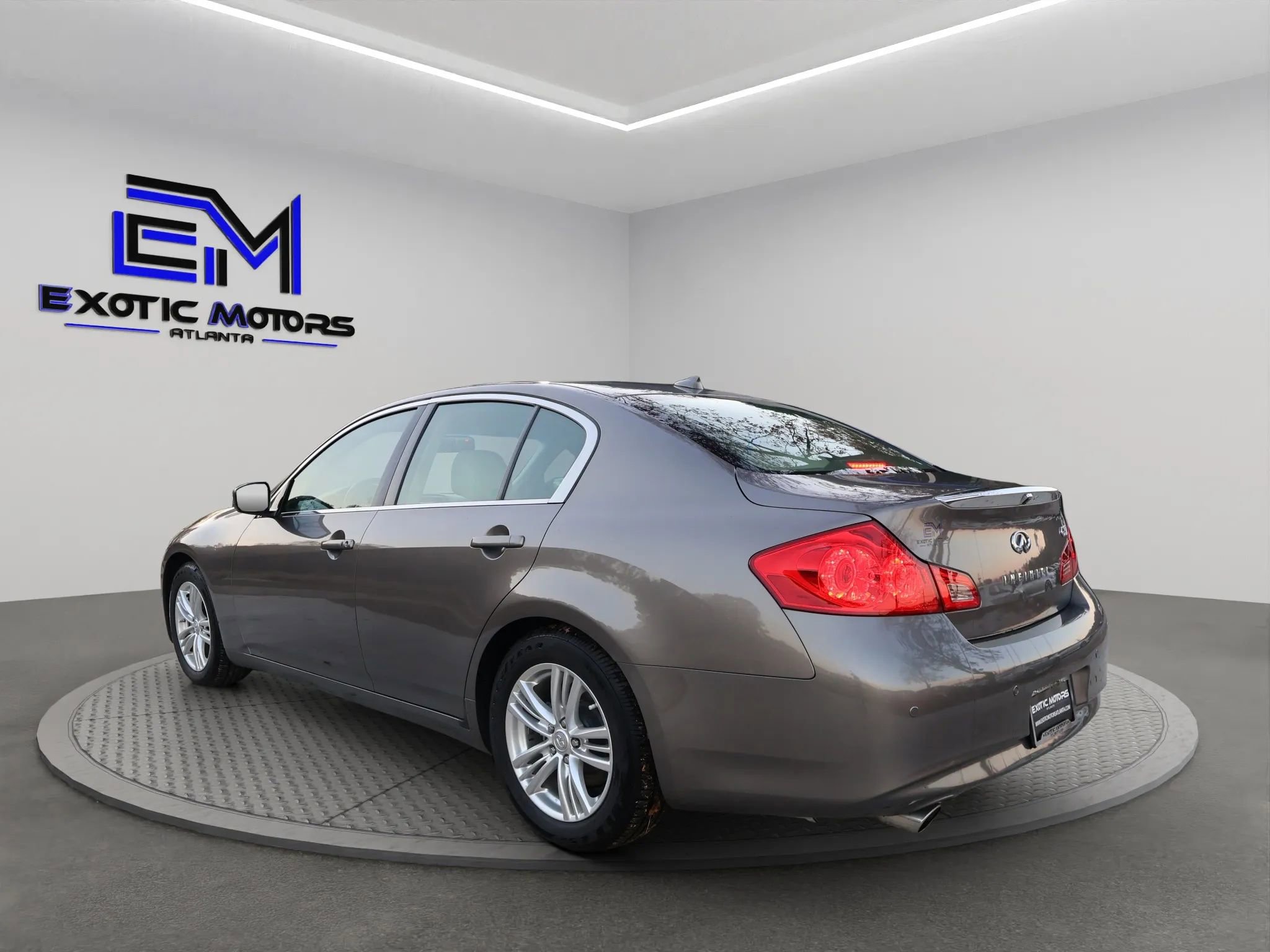 Used 2011 INFINITI G37 Journey w/ Premium Pkg image 3