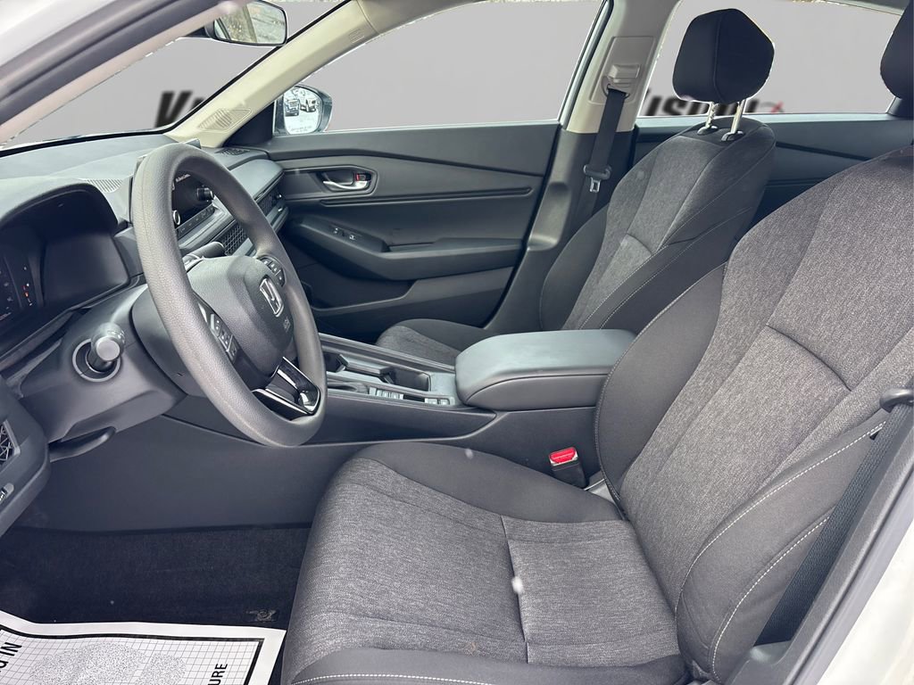 Used 2025 Honda Accord SE image 9