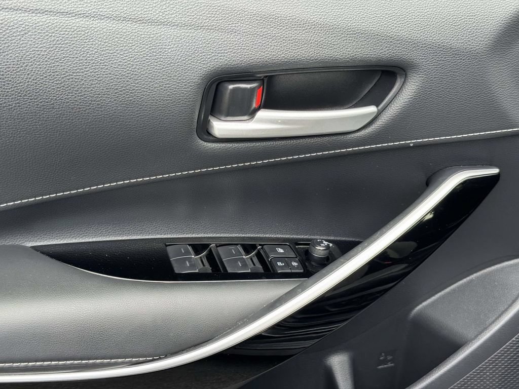 Used 2024 Toyota Corolla XSE FWD image 18