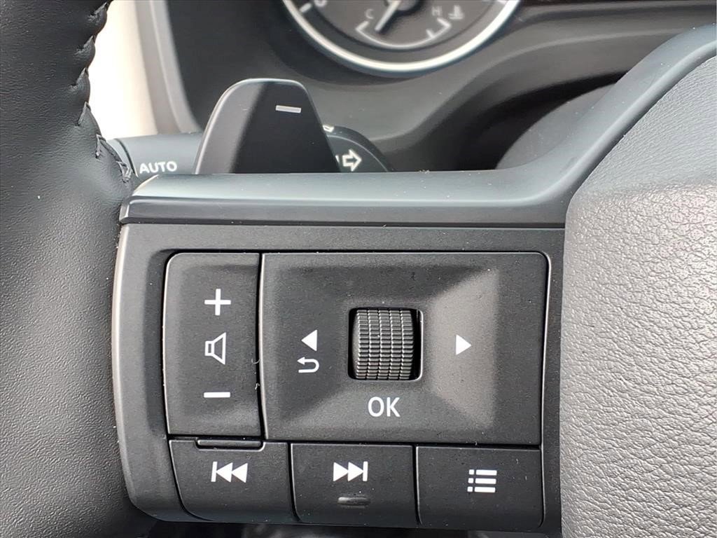 Used 2025 Nissan Rogue SV AWD/4WD image 26