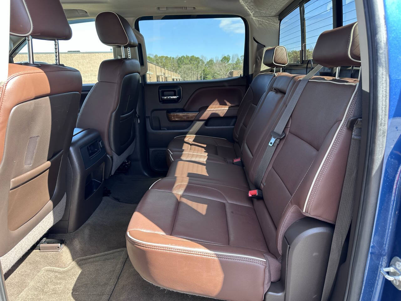 Used 2015 Chevrolet Silverado 1500 High Country w/ High Country Premium Package AWD/4WD image 14