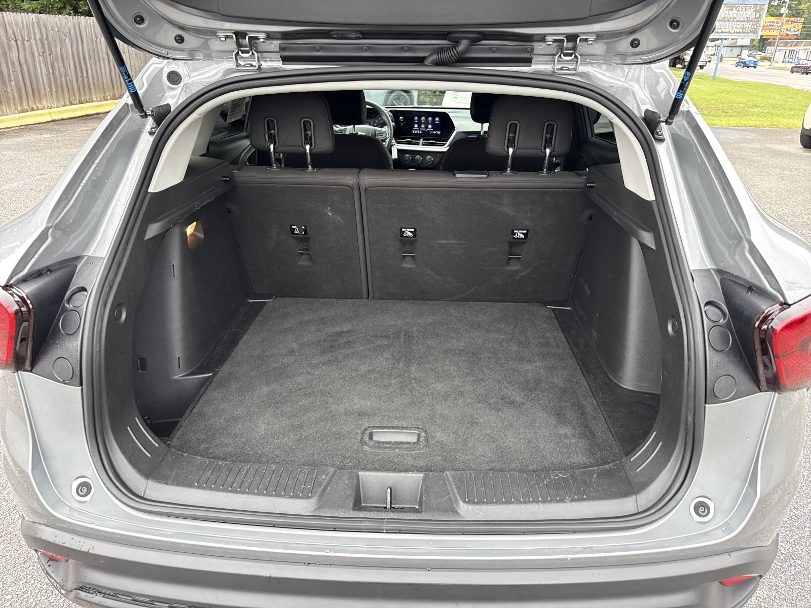 Used 2024 Chevrolet Trax LS FWD image 27