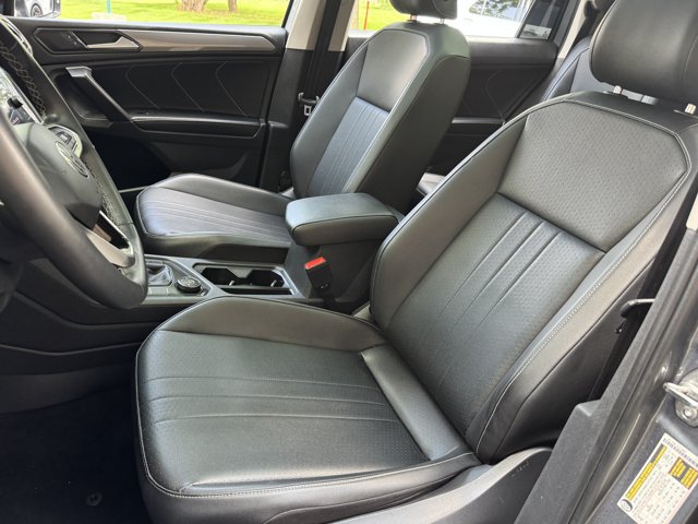 Used 2023 Volkswagen Tiguan SE w/ Panoramic Sunroof Package AWD/4WD image 26