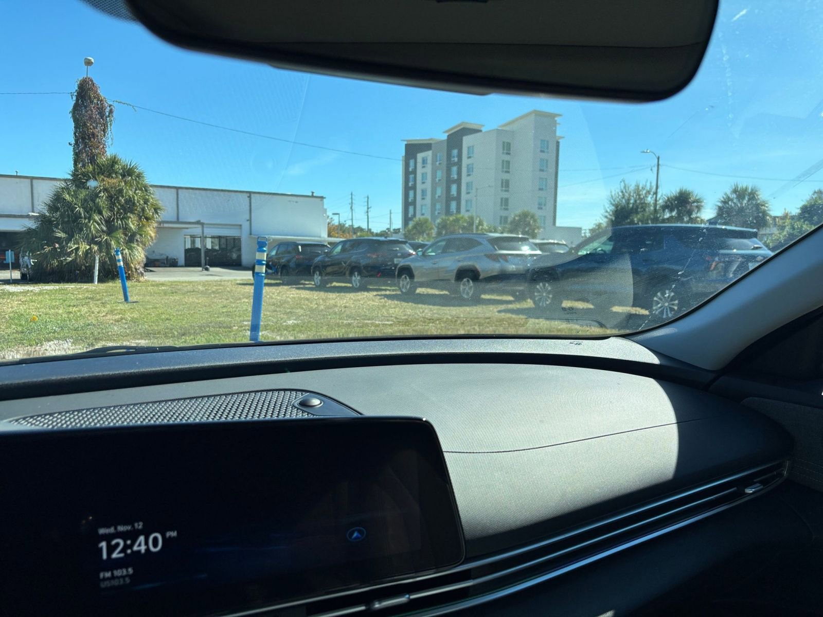 Used 2025 Hyundai Elantra Limited image 35