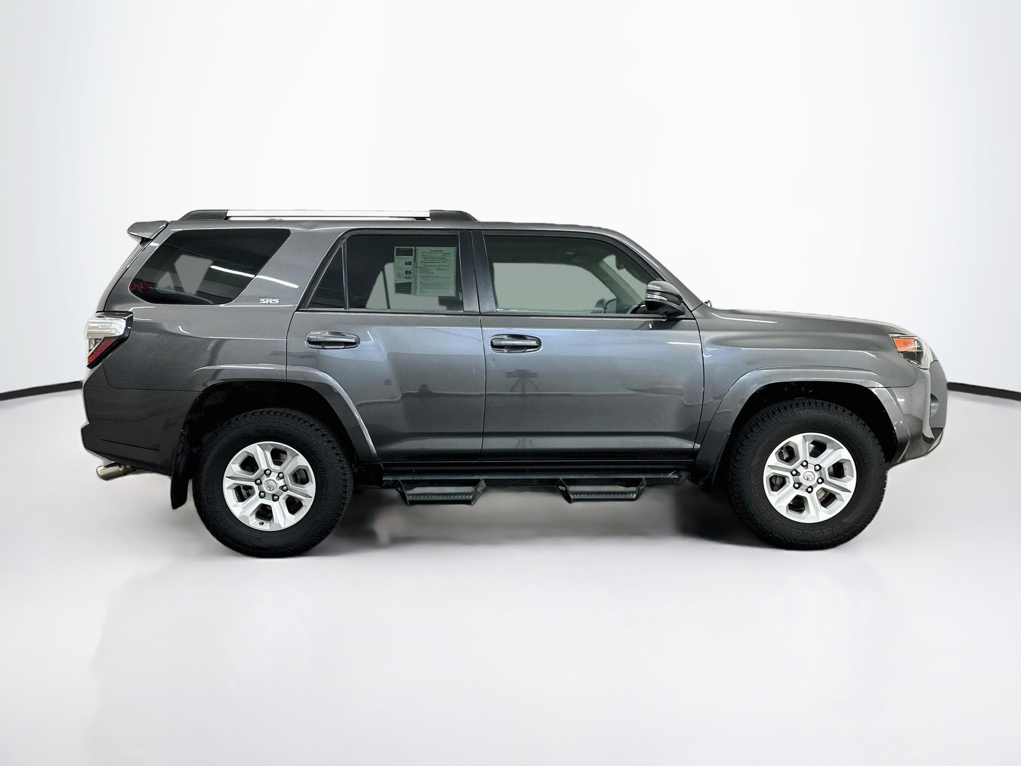 Used 2022 Toyota 4Runner SR5 Premium w/ Moonroof Package AWD/4WD image 10