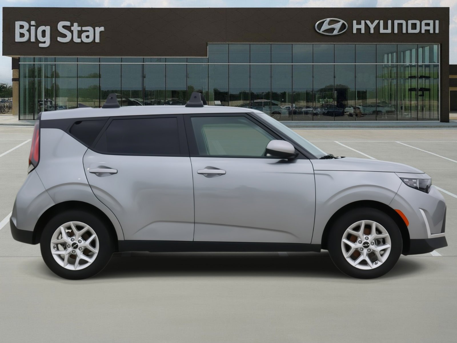 Used 2023 Kia Soul LX w/ LX Technology Package image 5