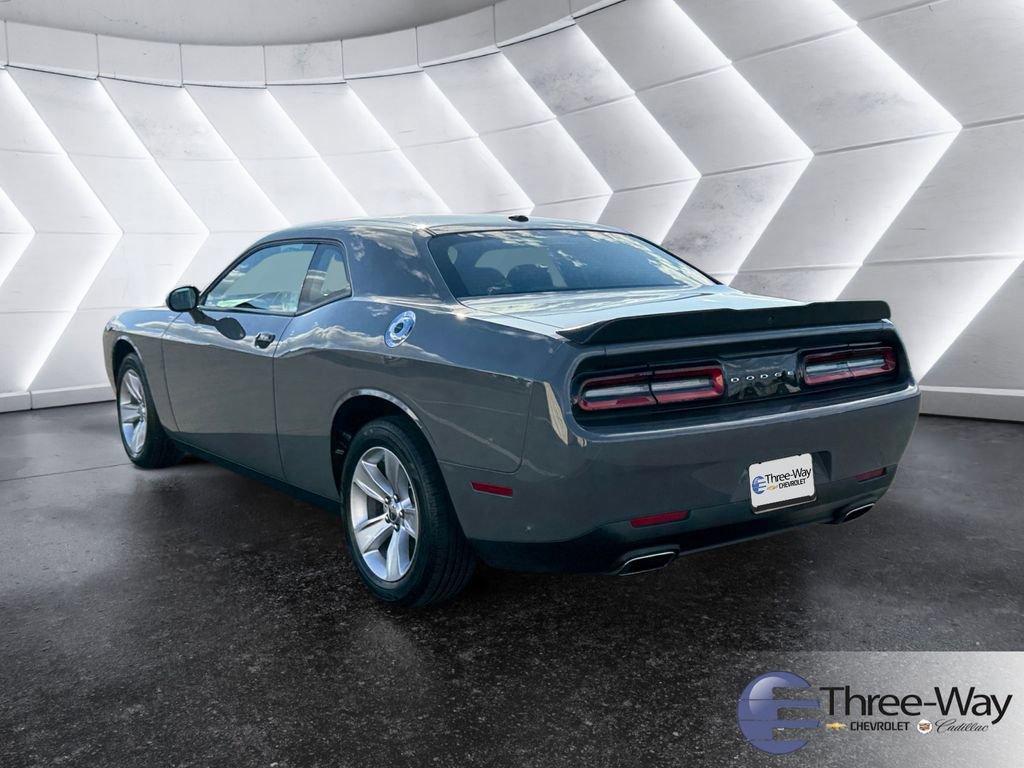 Used 2023 Dodge Challenger SXT image 3