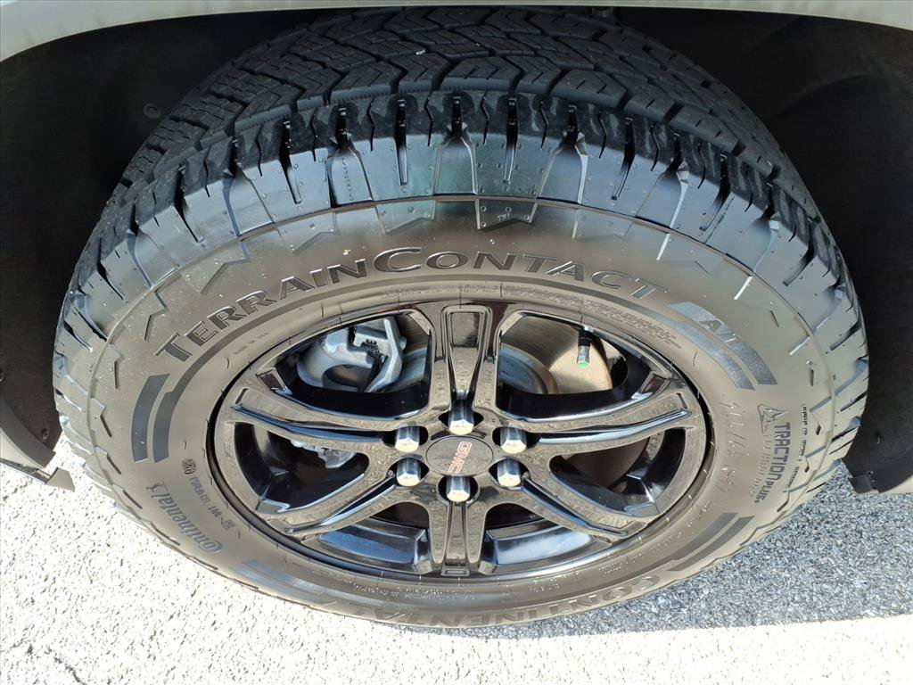 Certified 2021 GMC Acadia AT4 w/ Preferred Package AWD/4WD image 10