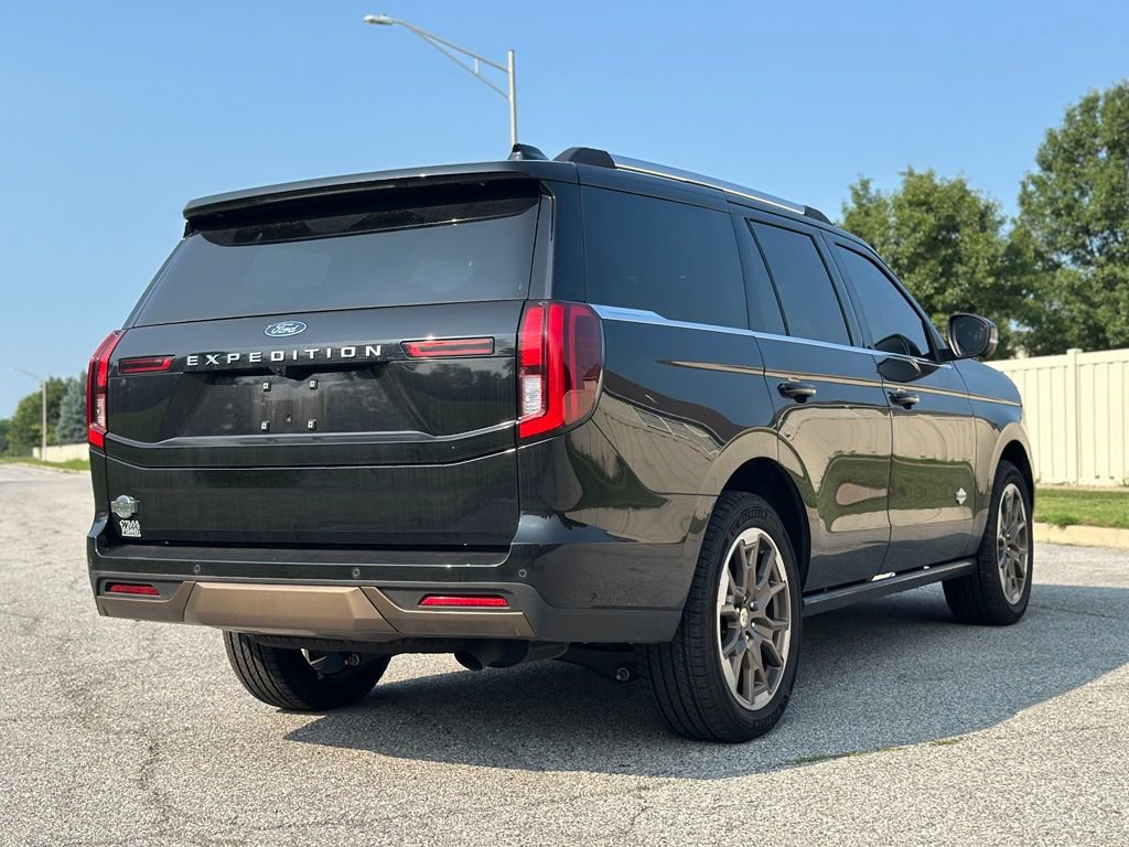 Used 2025 Ford Expedition King Ranch AWD/4WD image 7