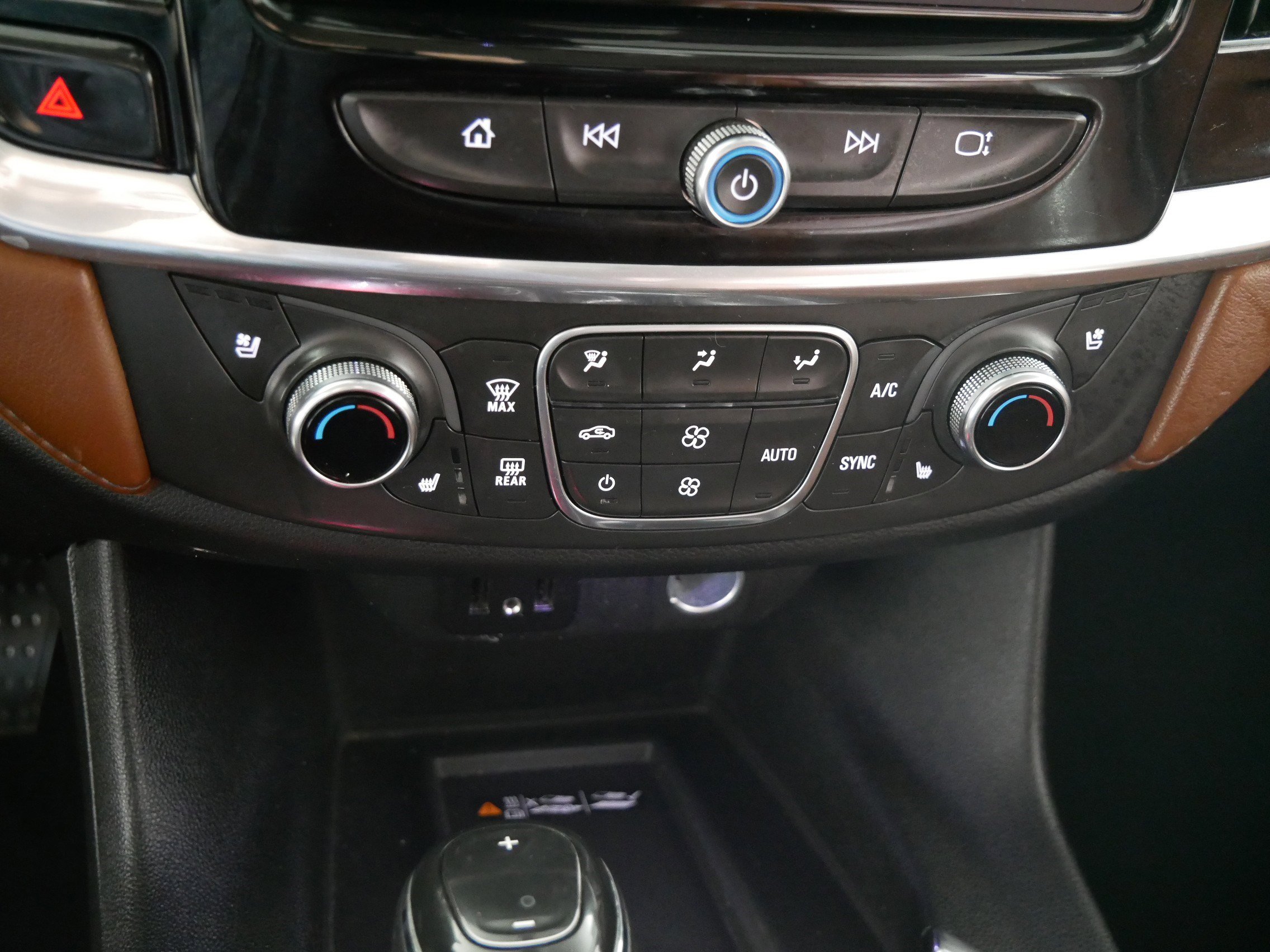 Used 2019 Chevrolet Traverse High Country w/ LPO, Floor Liner Package image 23