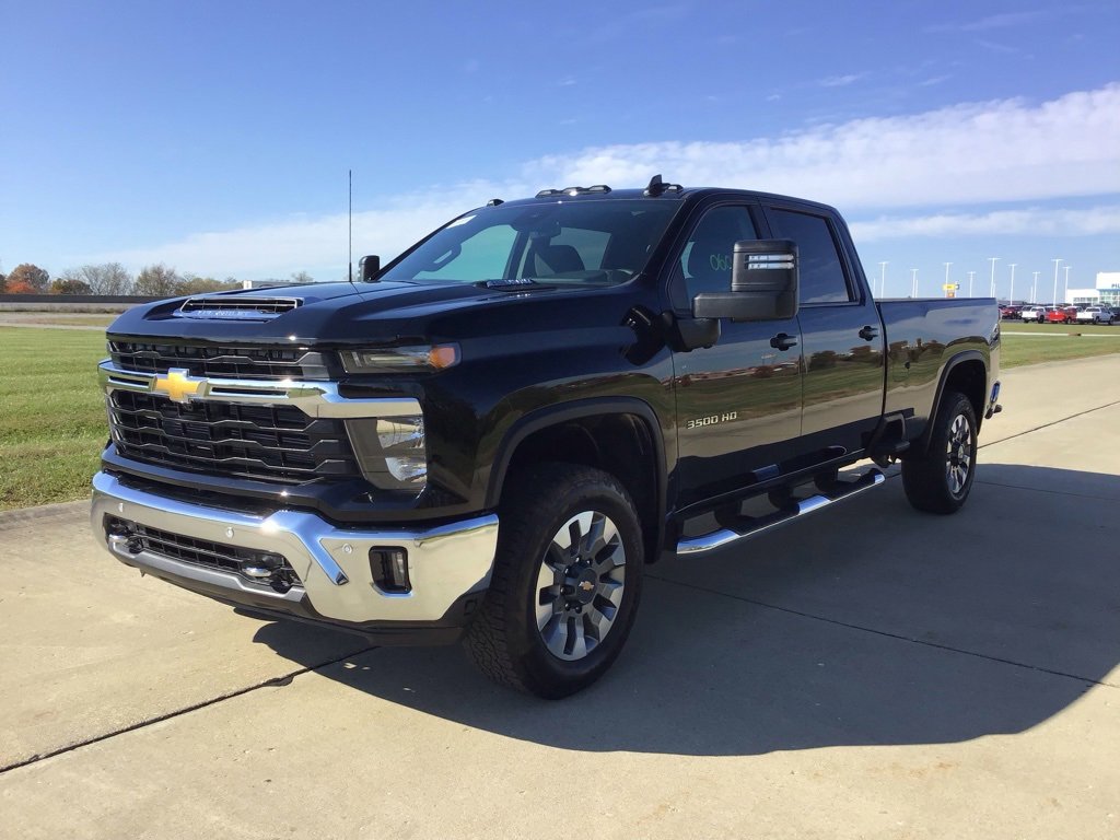 New 2026 Chevrolet Silverado 3500 LT image 9