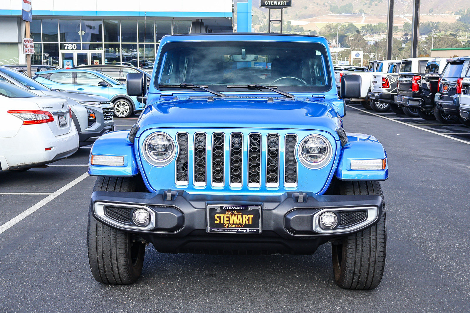 Used 2021 Jeep Wrangler Unlimited Sahara w/ Cold Weather Group AWD/4WD image 19