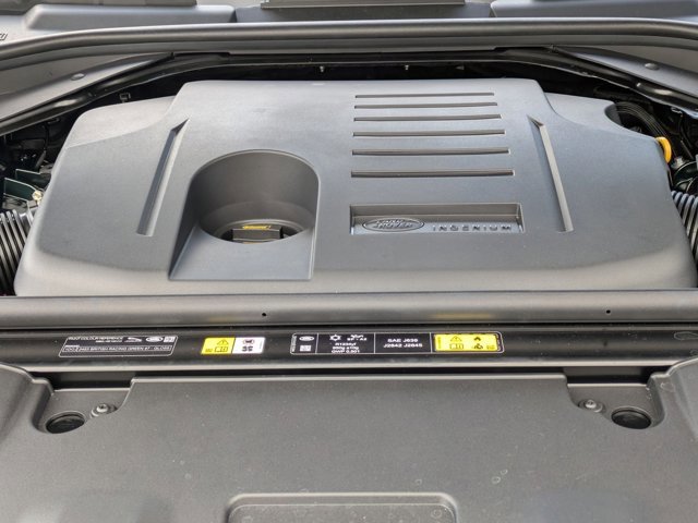 New 2026 Land Rover Range Rover SE image 19