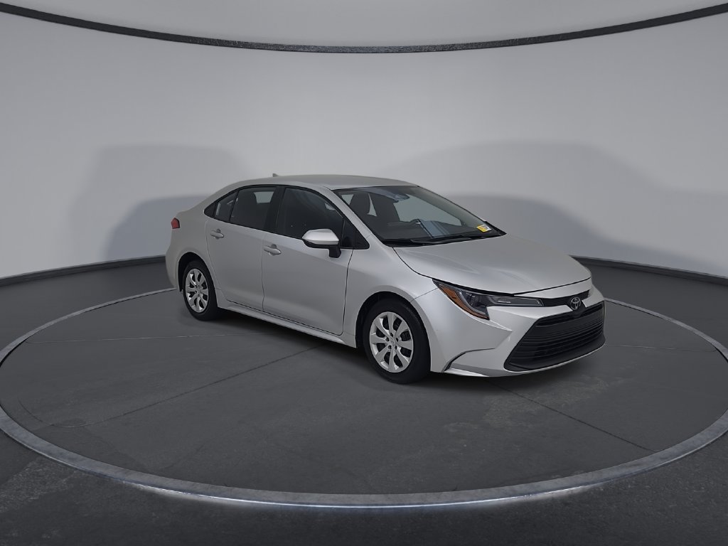 Used 2025 Toyota Corolla LE FWD image 3