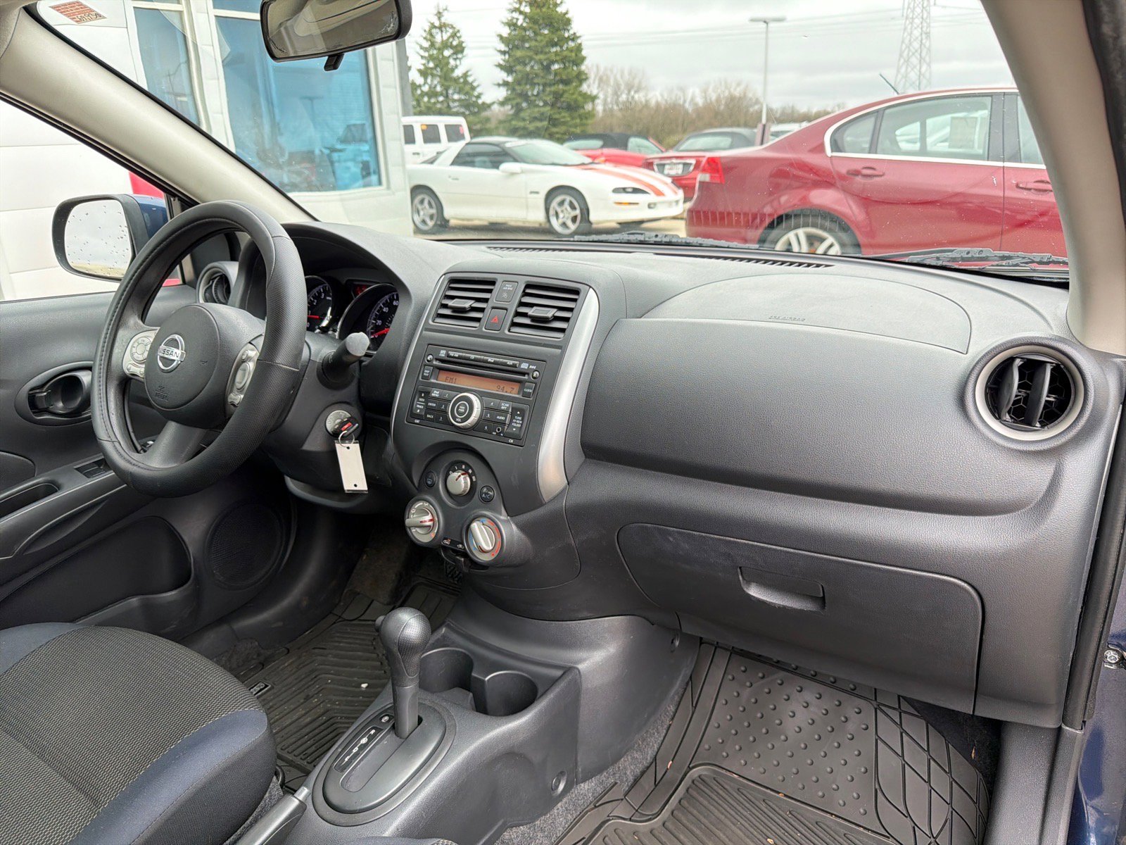 Used 2012 Nissan Versa SV w/ Convenience Pkg FWD image 27