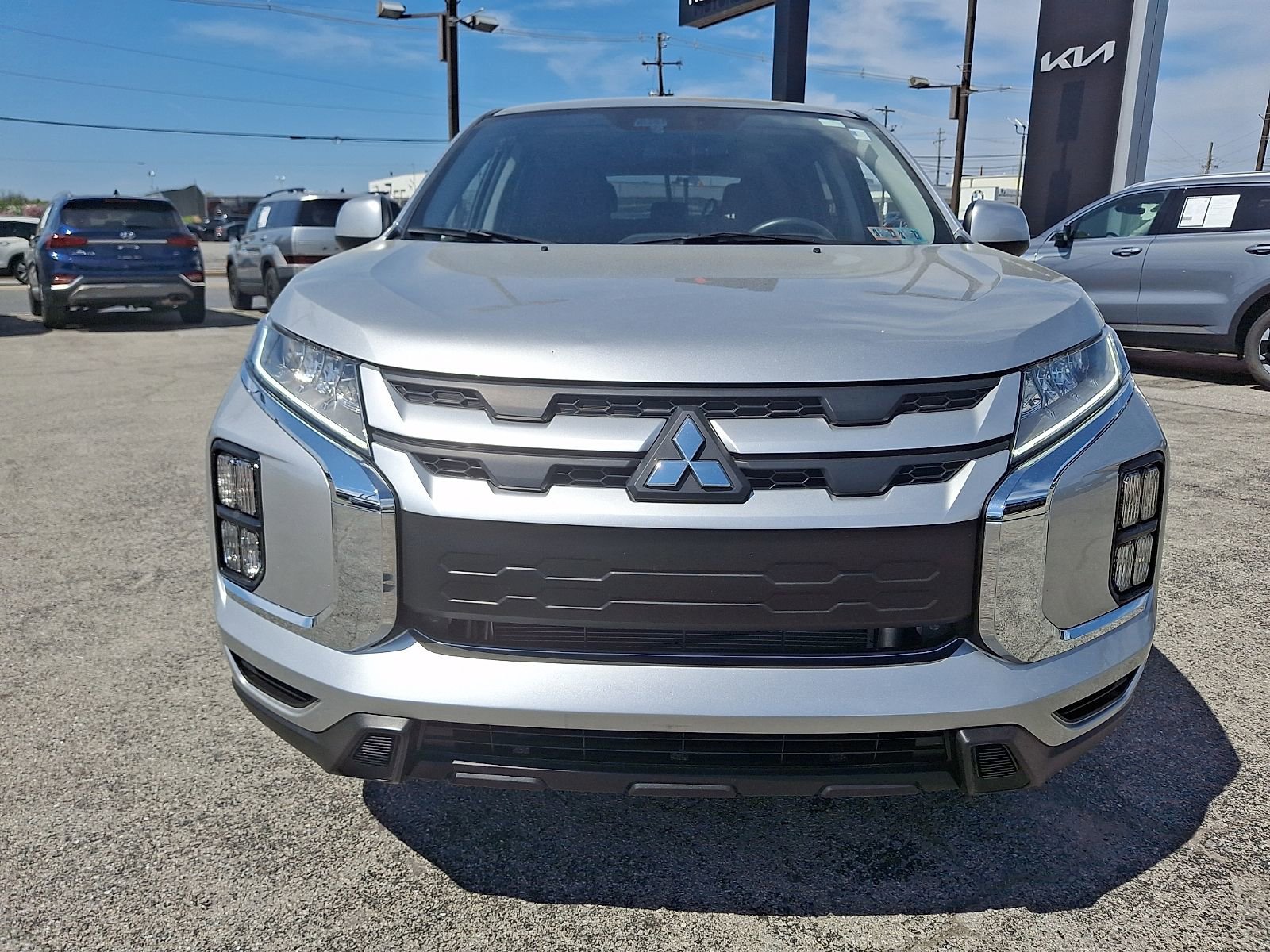 Used 2024 Mitsubishi Outlander Sport ES image 2