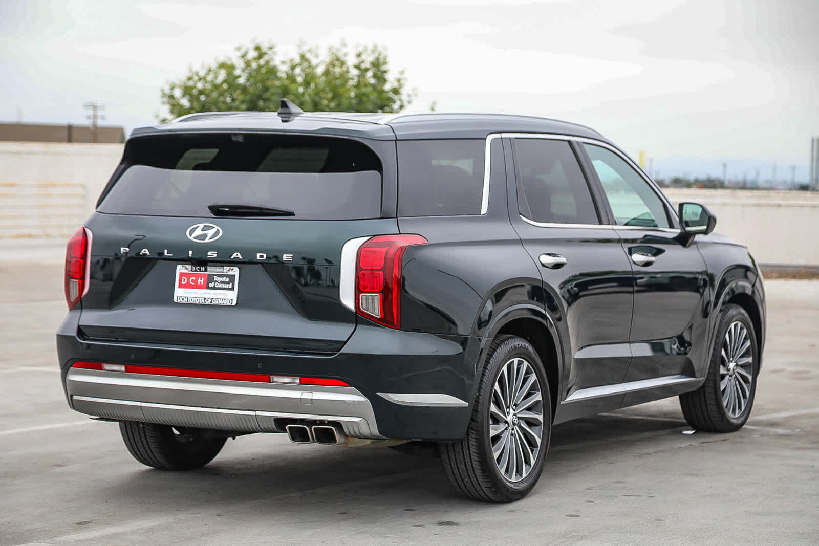 Used 2025 Hyundai Palisade Calligraphy FWD image 4