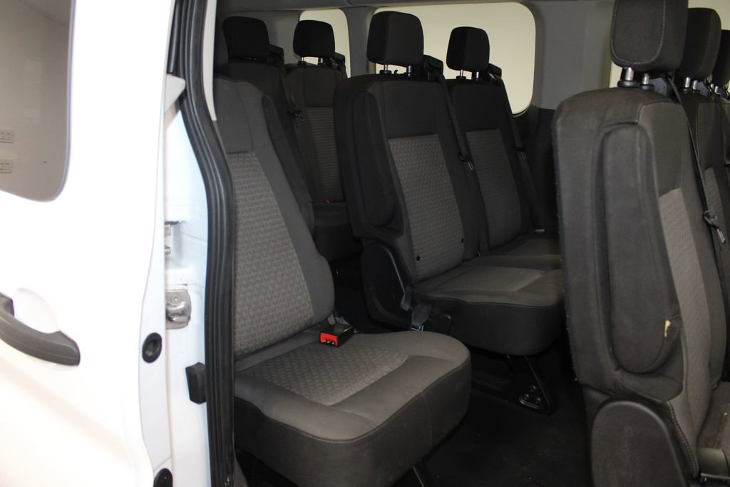Used 2023 Ford Transit 350 XLT image 32