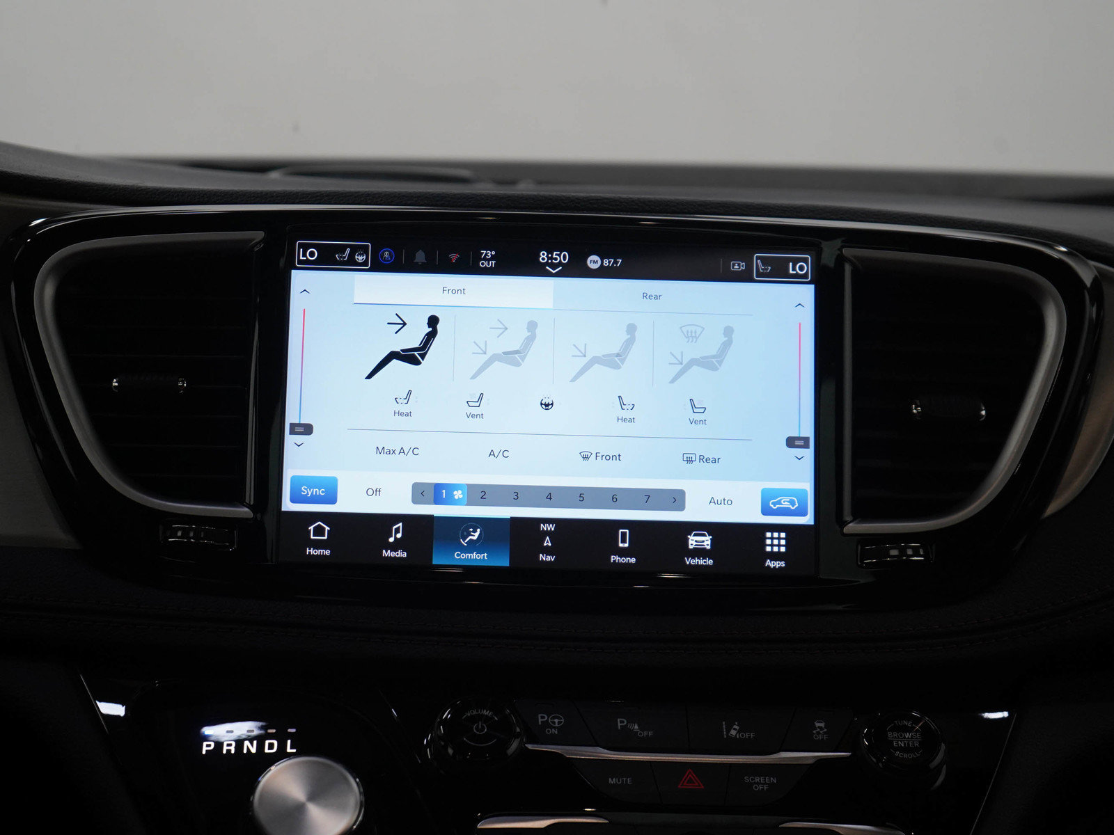 Used 2025 Chrysler Pacifica Pinnacle FWD image 19