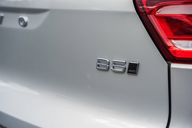 Used 2024 Volvo XC40 B5 Plus w/ Protection Package Premier image 8