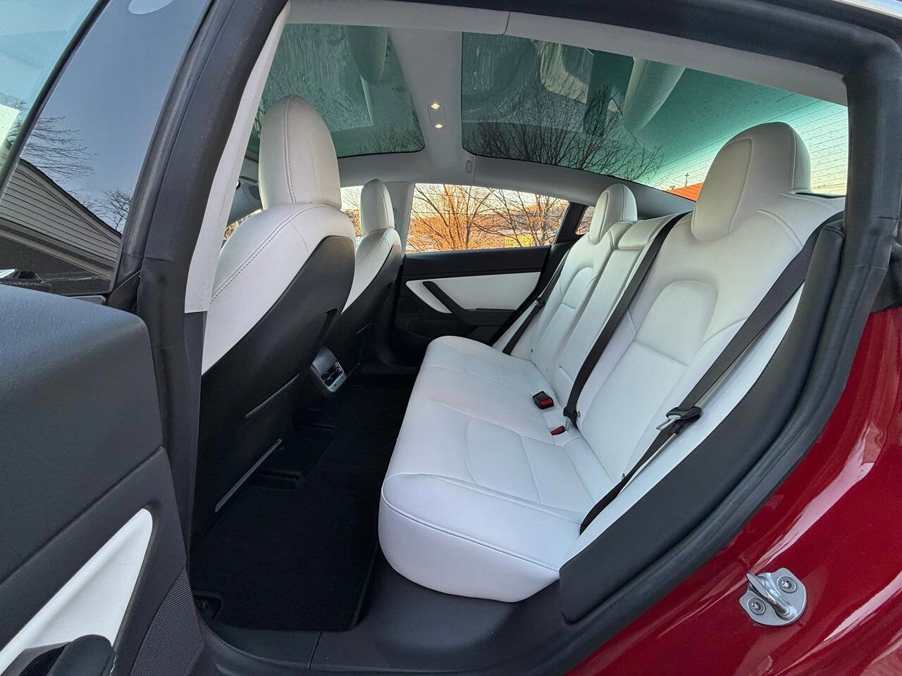 Used 2018 Tesla Model 3 Long Range image 14