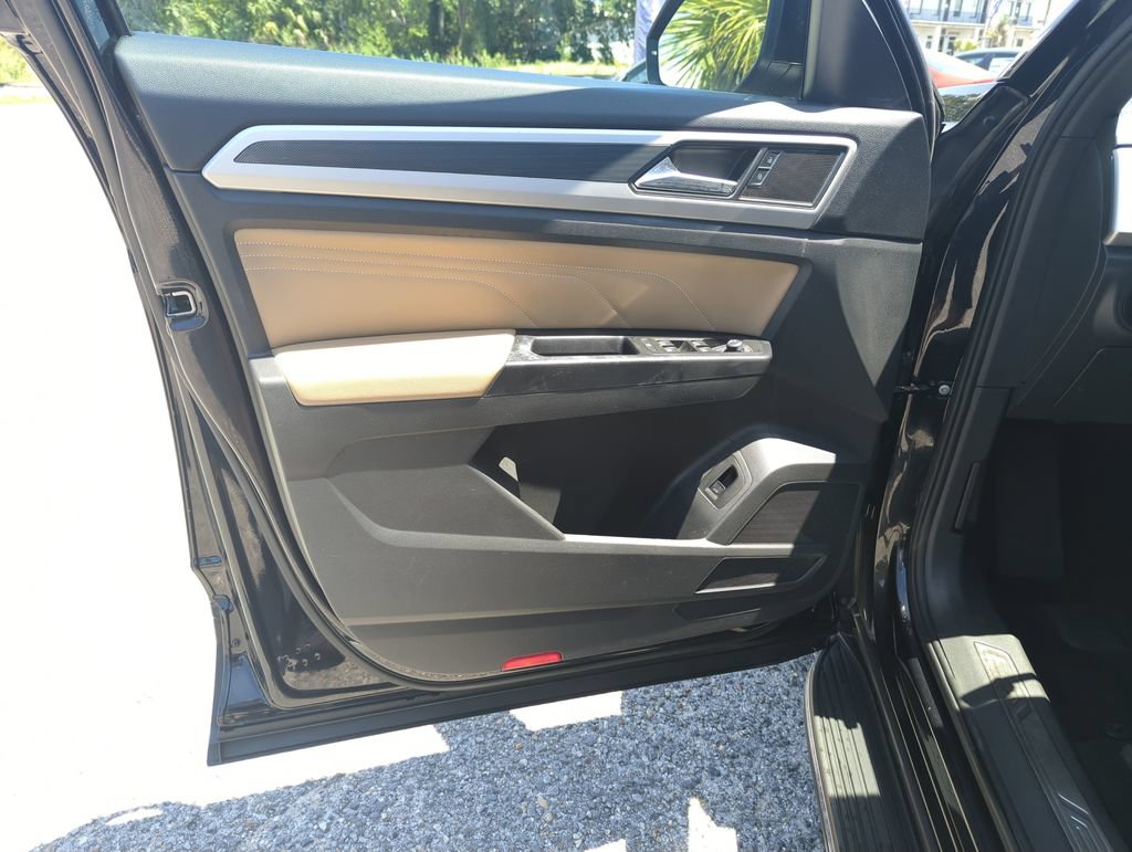 Used 2021 Volkswagen Atlas Cross Sport SEL FWD image 18