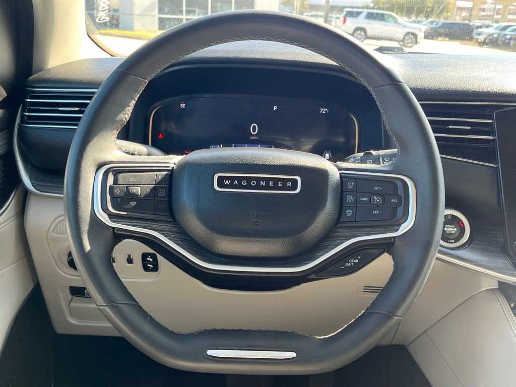 Used 2023 Jeep Wagoneer L Series II image 14