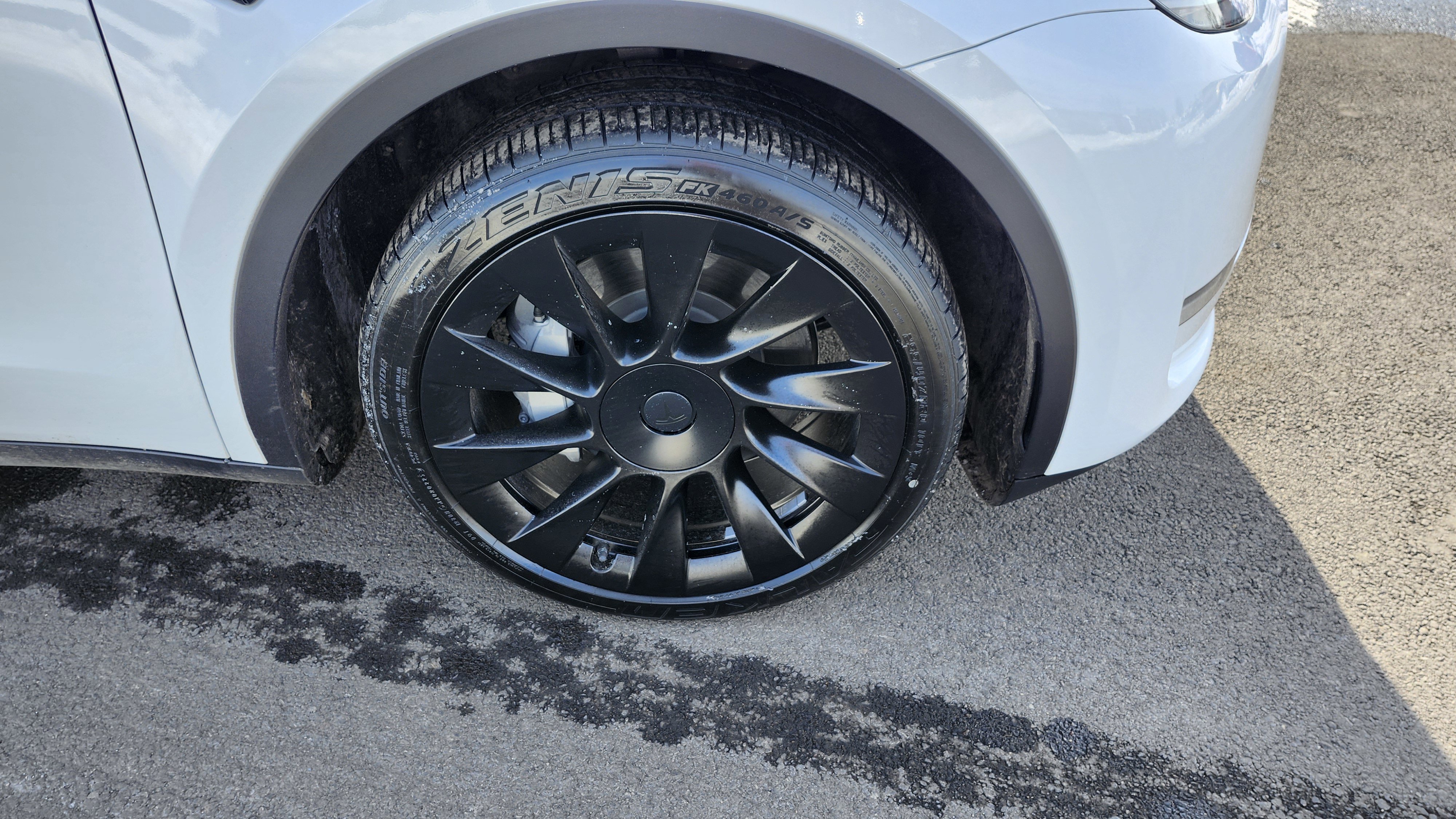 Used 2023 Tesla Model Y Long Range image 10