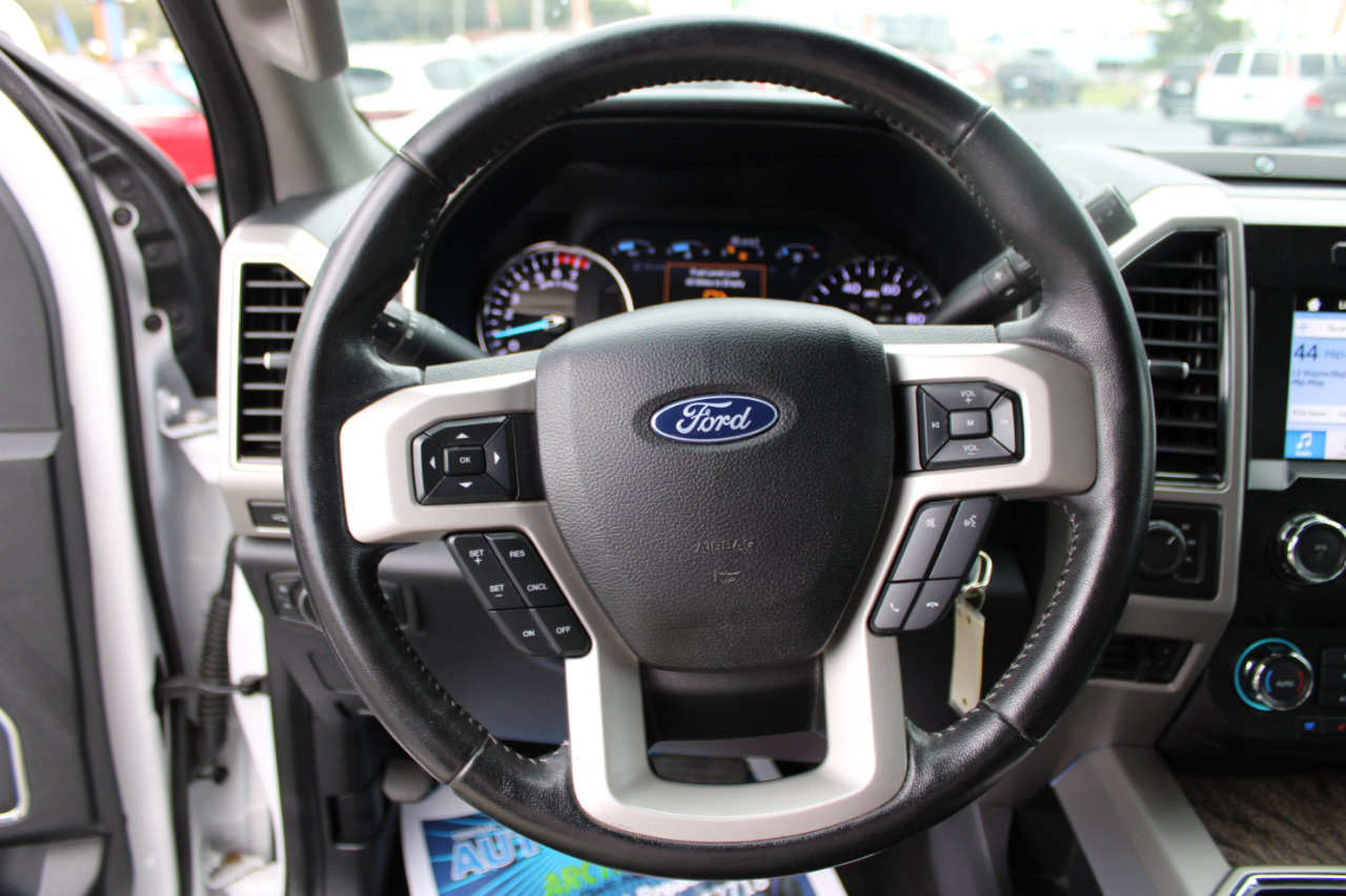 Used 2019 Ford F250 Lariat w/ Chrome Package image 19