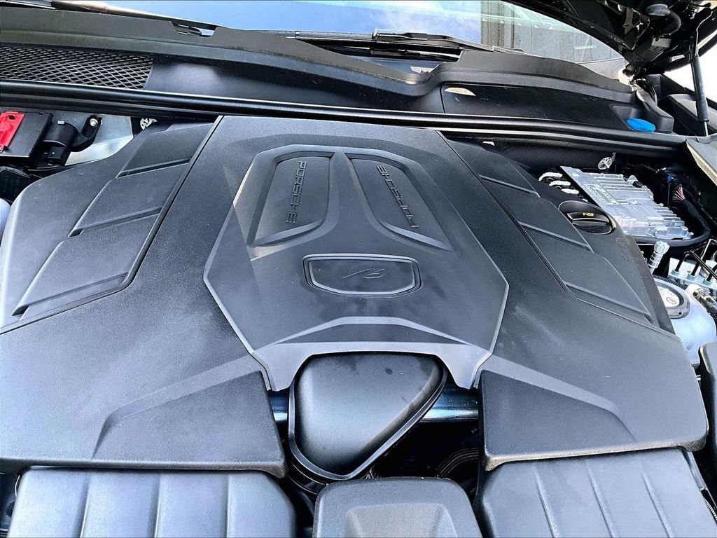 Certified 2026 Porsche Cayenne E-Hybrid Coupe AWD/4WD image 34