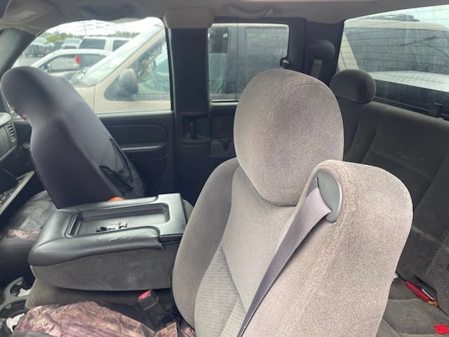Used 2005 Chevrolet Silverado 1500 LS w/ Light Duty Power Package AWD/4WD image 20