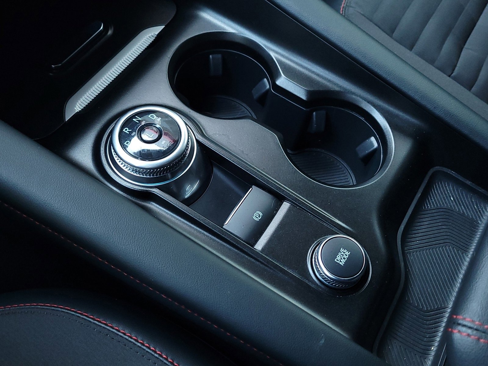 Used 2025 Ford Explorer ST-Line image 21