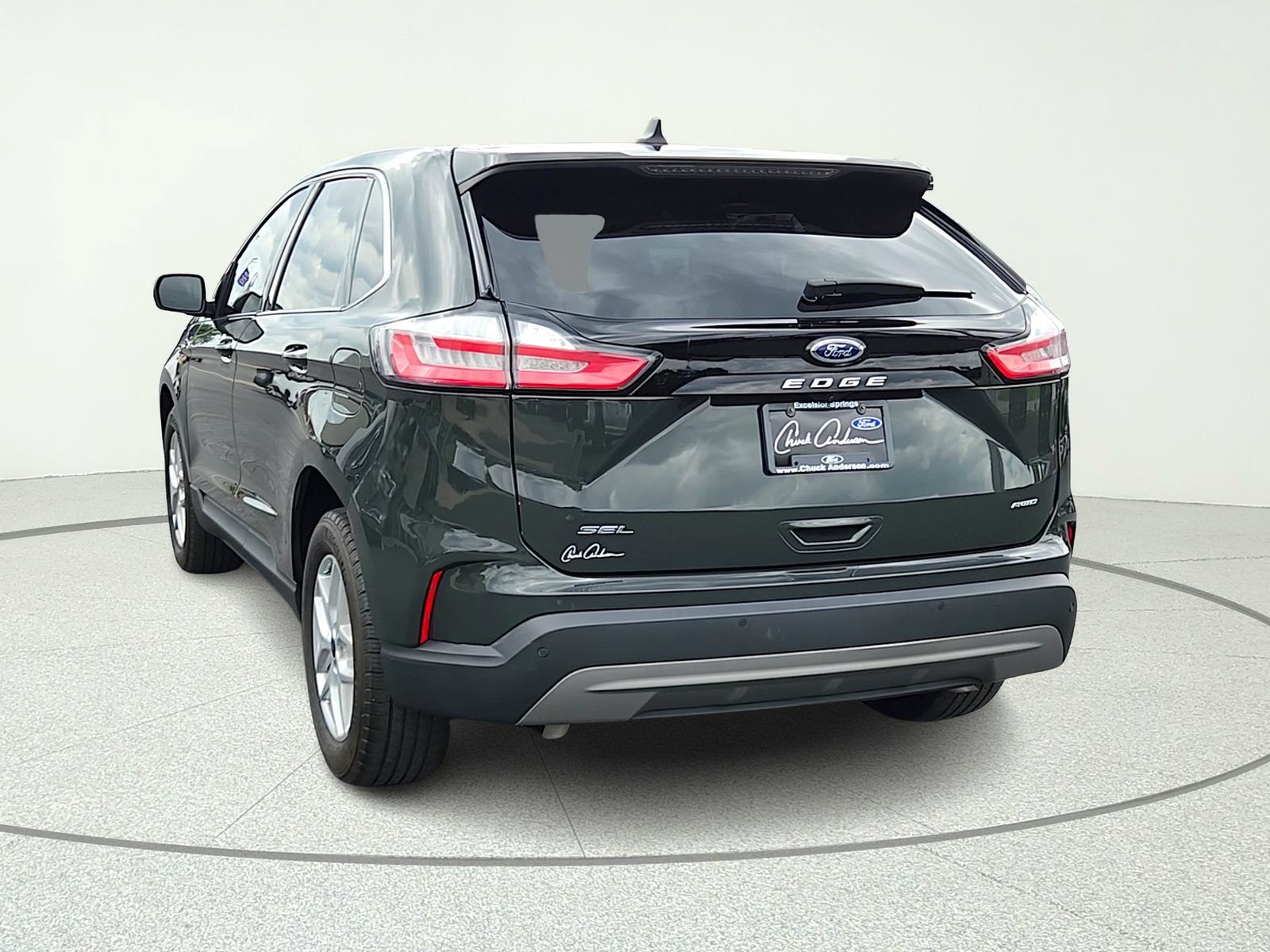 Used 2024 Ford Edge SEL w/ Convenience Package AWD/4WD image 6