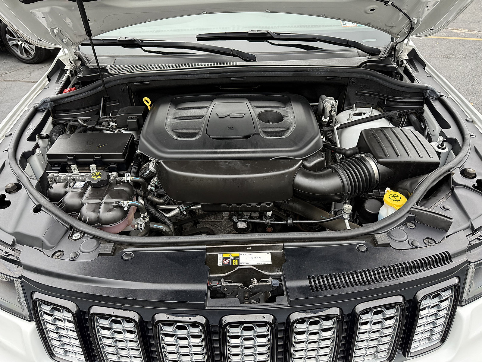 Certified 2021 Jeep Grand Cherokee Laredo X AWD/4WD image 9